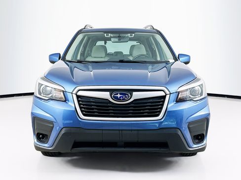 Used 2019 Subaru Forester Premium AWD/4WD image 2