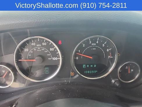 Used 2016 Jeep Wrangler Unlimited Sahara w/ Connectivity Group AWD/4WD image 10