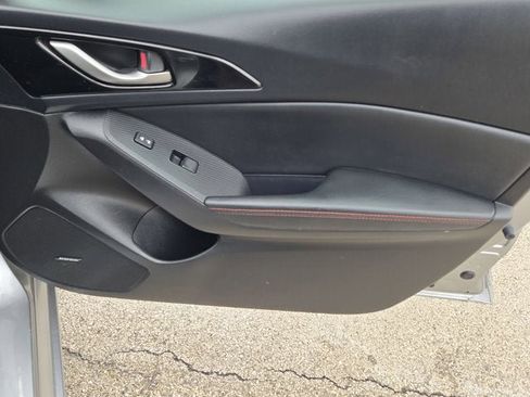 Used 2015 MAZDA MAZDA3 i Grand Touring image 3