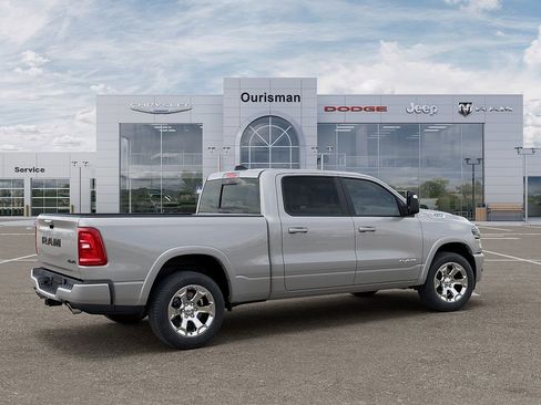 New 2026 RAM 1500 4x4 Crew Cab image 4