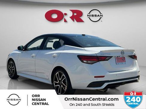 Certified 2025 Nissan Sentra SR FWD image 7