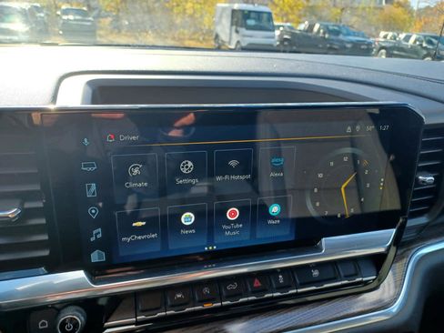 Used 2025 Chevrolet Silverado 1500 LT image 12