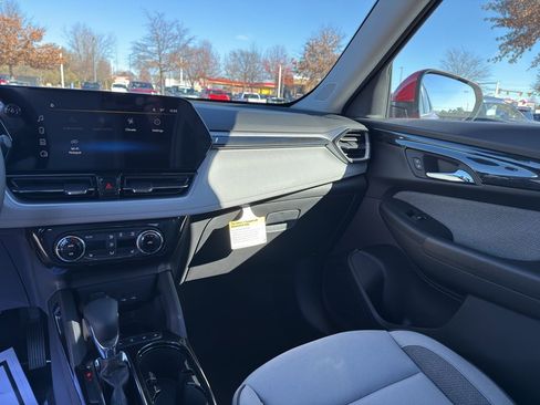 New 2026 Chevrolet TrailBlazer LT w/ Convenience Package image 25