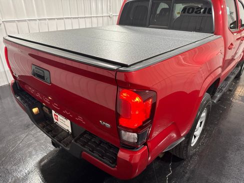 Used 2022 Toyota Tacoma SR AWD/4WD image 34