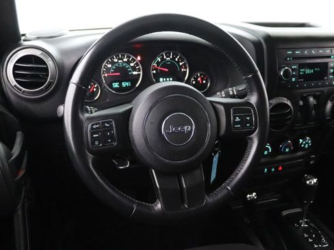 Used 2017 Jeep Wrangler Sport AWD/4WD image 13