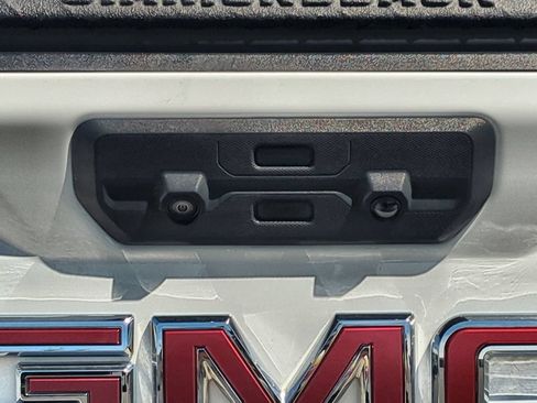 Used 2024 GMC Sierra 2500 Denali w/ Denali Reserve Package AWD/4WD image 33