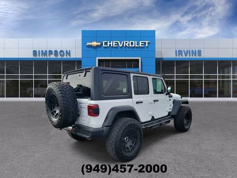 Used 2018 Jeep Wrangler Unlimited Sport S image 8