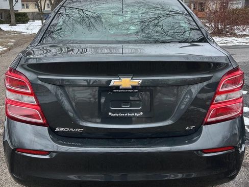 Used 2018 Chevrolet Sonic LT image 5