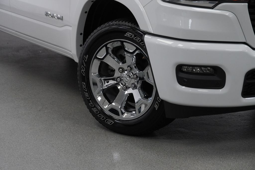Used 2025 RAM 1500 Big Horn AWD/4WD image 8