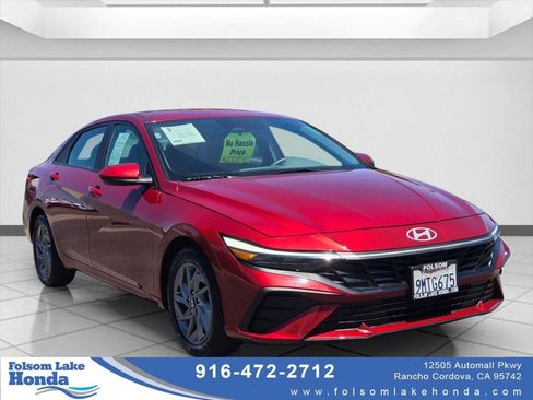 Used 2024 Hyundai Elantra SEL FWD image 1