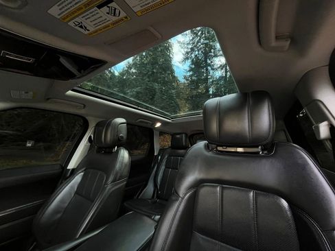 Used 2020 Land Rover Range Rover Sport HSE image 12