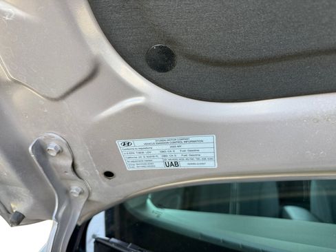 Used 2025 Hyundai Elantra SEL FWD image 13