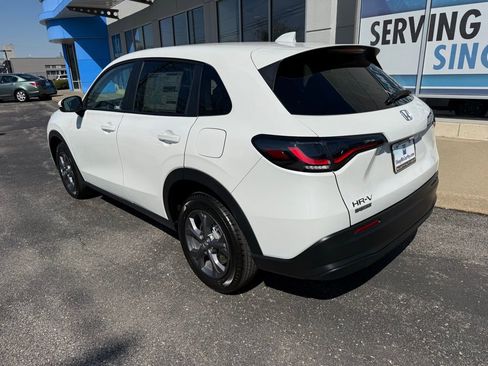New 2026 Honda HR-V LX image 8