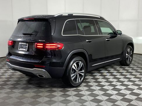 New 2025 Mercedes-Benz GLB 250 4MATIC image 8
