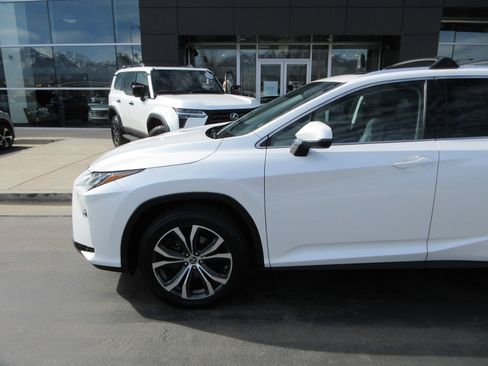 Used 2019 Lexus RX 350 AWD w/ Navigation Package image 2