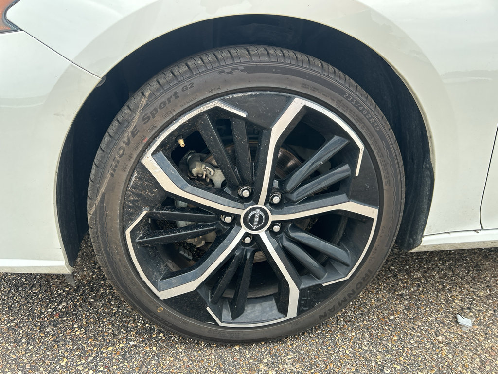 Used 2024 Nissan Altima 2.5 SR FWD image 10