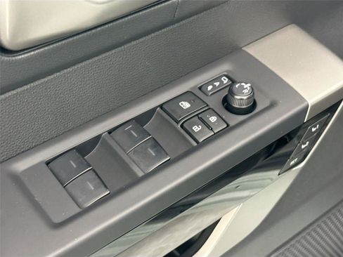 Used 2024 Toyota Tundra Limited AWD/4WD image 30