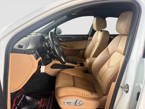 Used 2017 Porsche Macan AWD/4WD image 12
