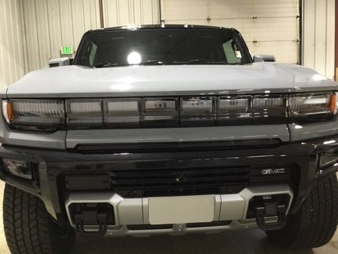 New 2025 GMC Hummer EV 3X image 8