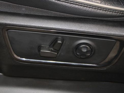 Used 2023 RAM 1500 Limited w/ Body Color Bumper Group image 22