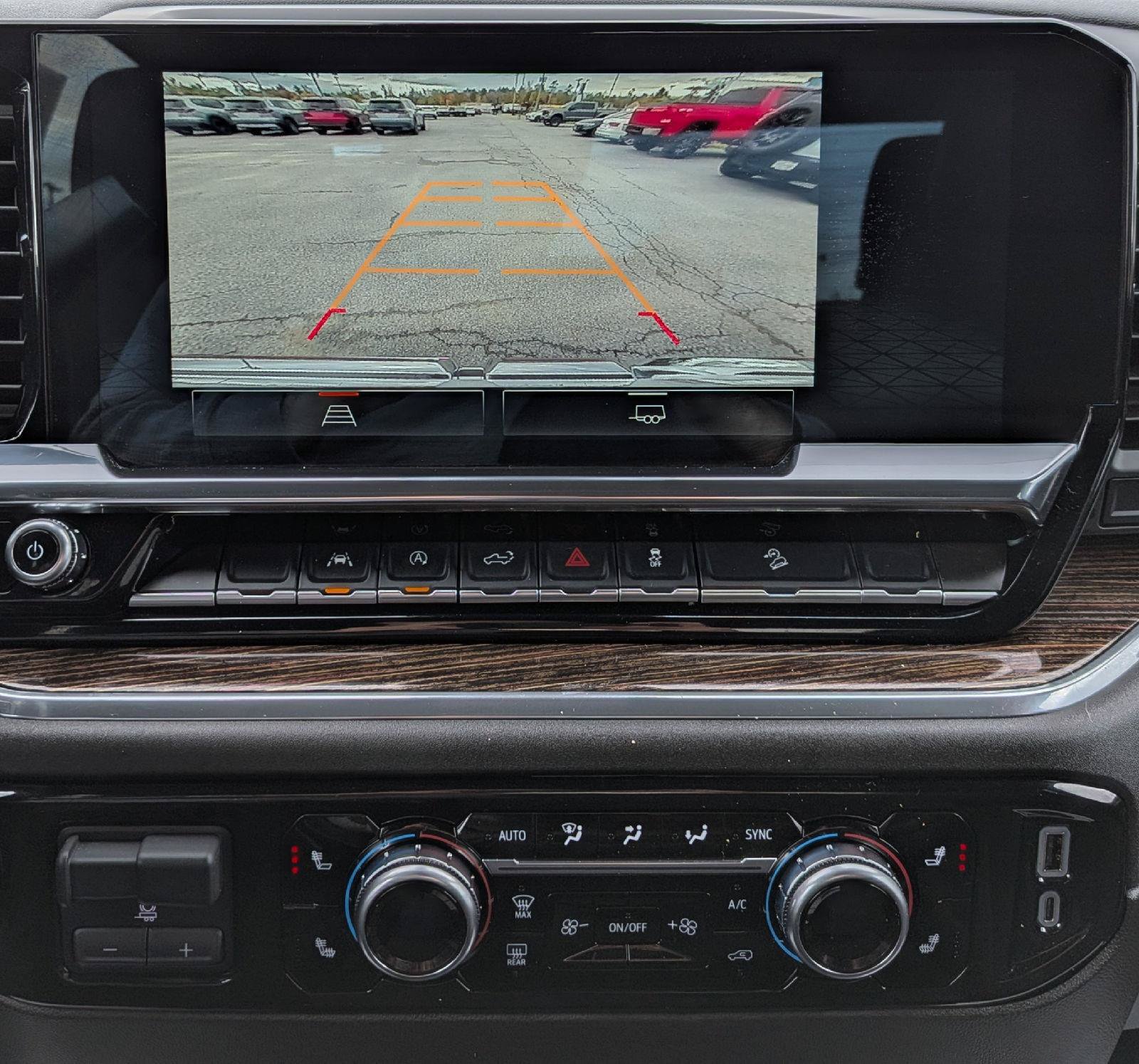 Used 2025 GMC Sierra 1500 SLE AWD/4WD image 17