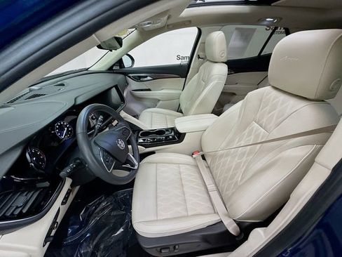 Used 2023 Buick Envision Avenir image 23