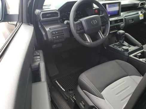 New 2025 Toyota Tacoma TRD Off-Road AWD/4WD image 10