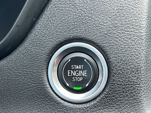 Used 2019 Cadillac XT4 Sport AWD/4WD image 29