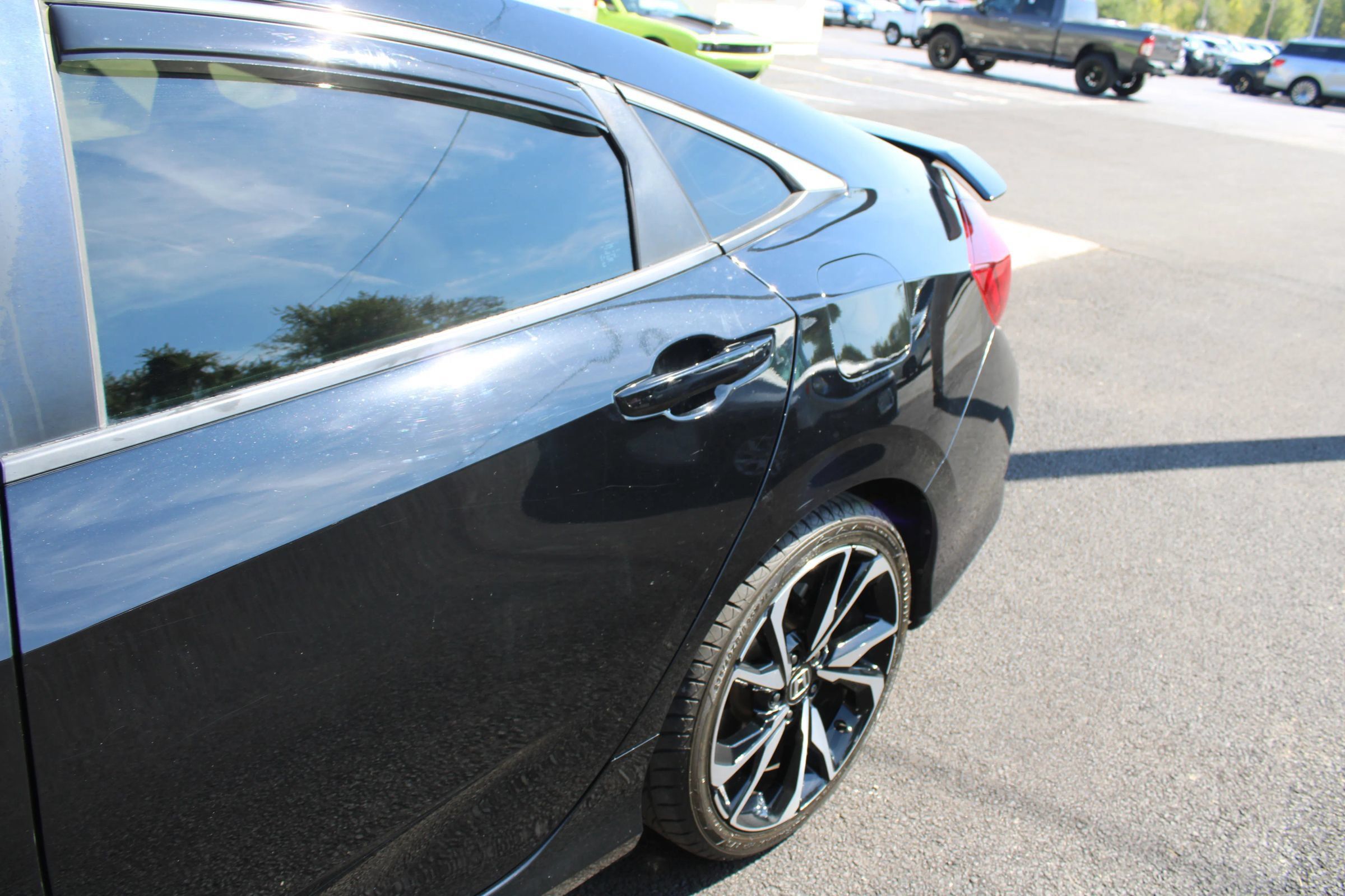 Used 2019 Honda Civic Si image 4