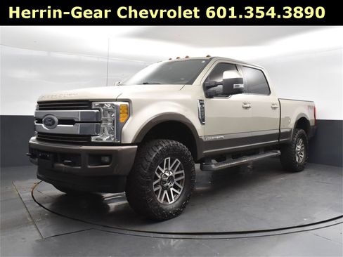 Used 2017 Ford F250 King Ranch w/ FX4 Off-Road Package image 3