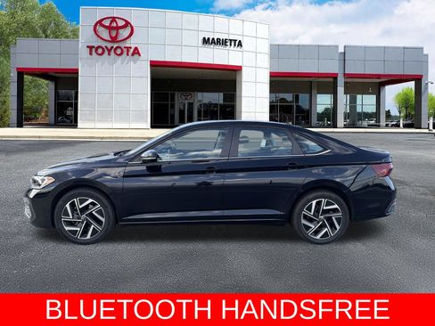 Used 2024 Volkswagen Jetta SEL FWD image 4