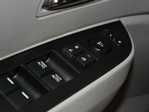 Used 2014 Honda Odyssey EX-L image 34