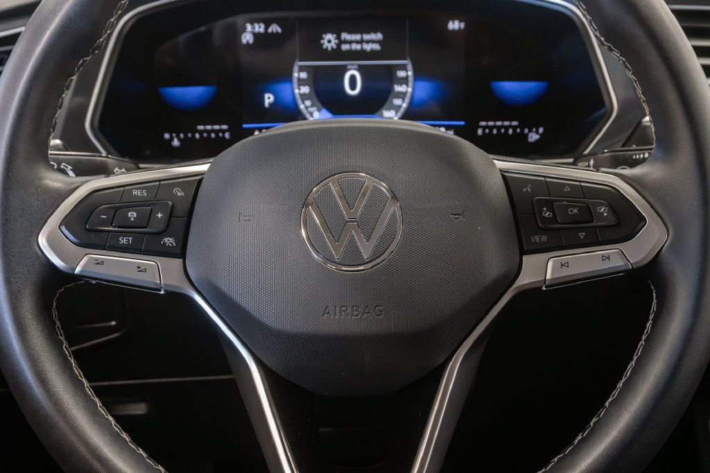 Used 2024 Volkswagen Tiguan SE AWD/4WD image 15