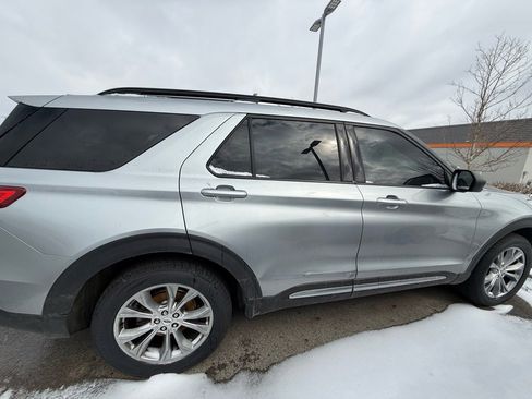 Used 2020 Ford Explorer XLT w/ Equipment Group 202A image 11