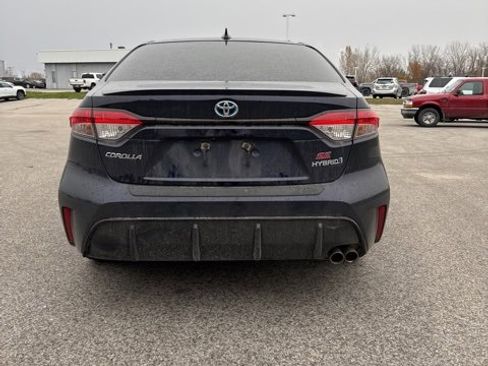 Used 2024 Toyota Corolla SE w/ SE Package image 4