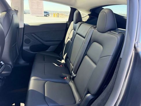 Used 2024 Tesla Model Y Long Range image 11