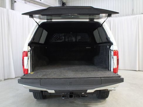 Used 2019 Ford F350 Lariat w/ Lariat Ultimate Package AWD/4WD image 32