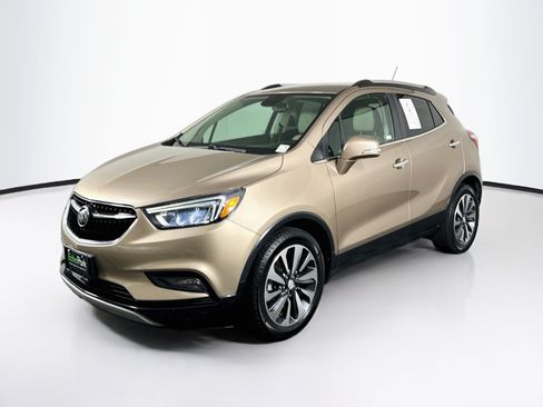Used 2019 Buick Encore Essence FWD image 3