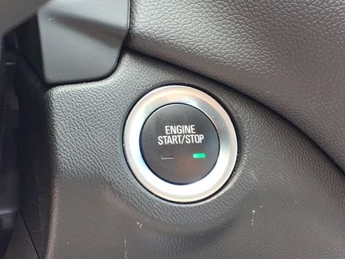 Used 2020 Chevrolet Equinox LT FWD image 24