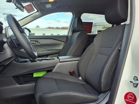 Certified 2025 Nissan Rogue S image 6