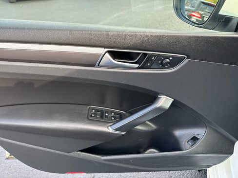 Used 2018 Volkswagen Passat 2.0T S image 6