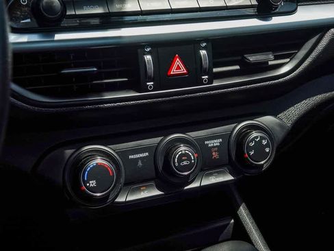 Certified 2023 Kia Forte LXS FWD image 22
