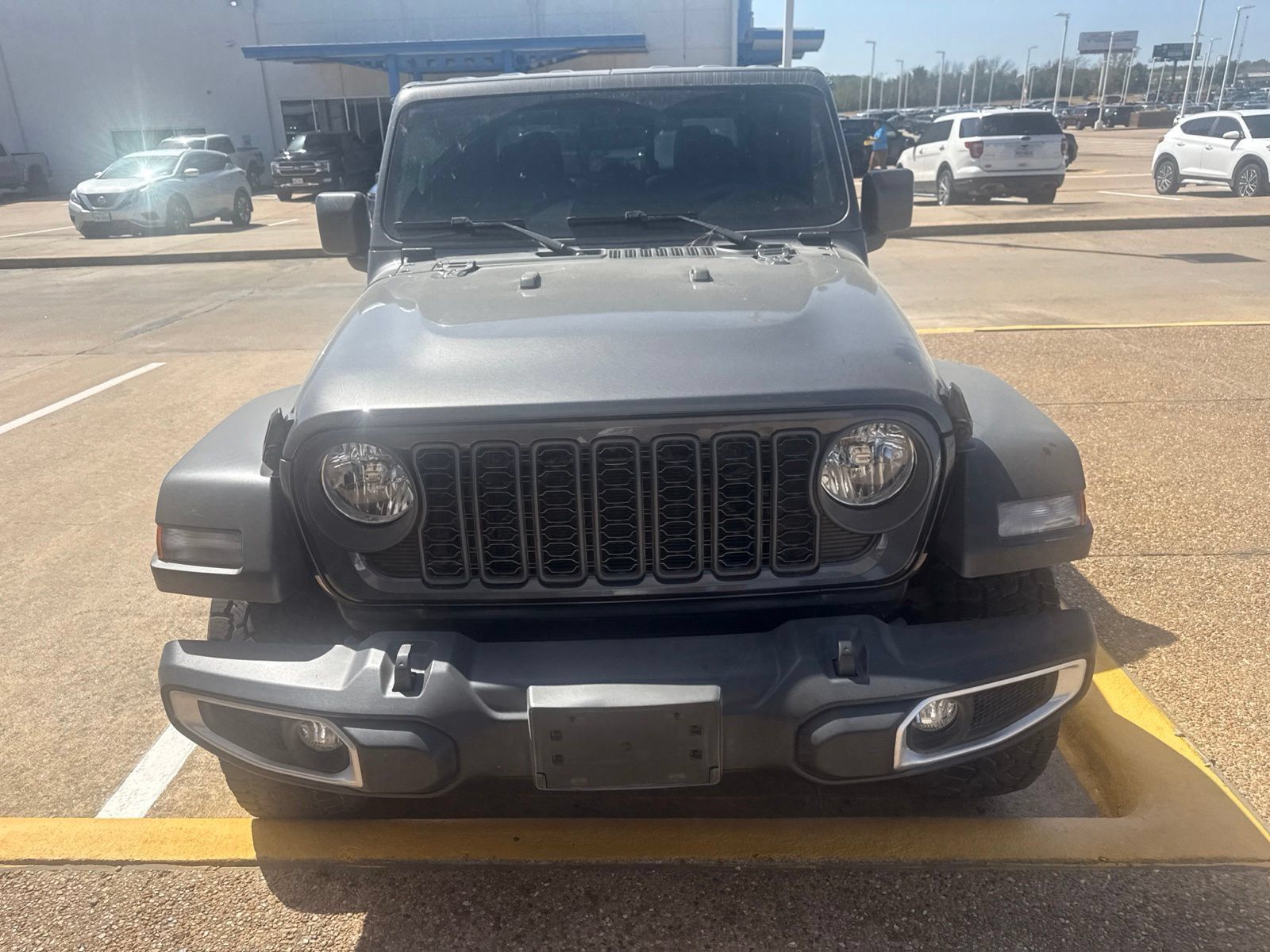 Used 2026 Jeep Gladiator Sport AWD/4WD image 2