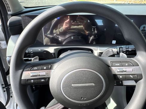 New 2026 Hyundai Tucson Blue SE image 17