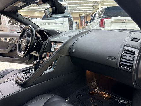 Used 2016 Jaguar F-TYPE R image 32