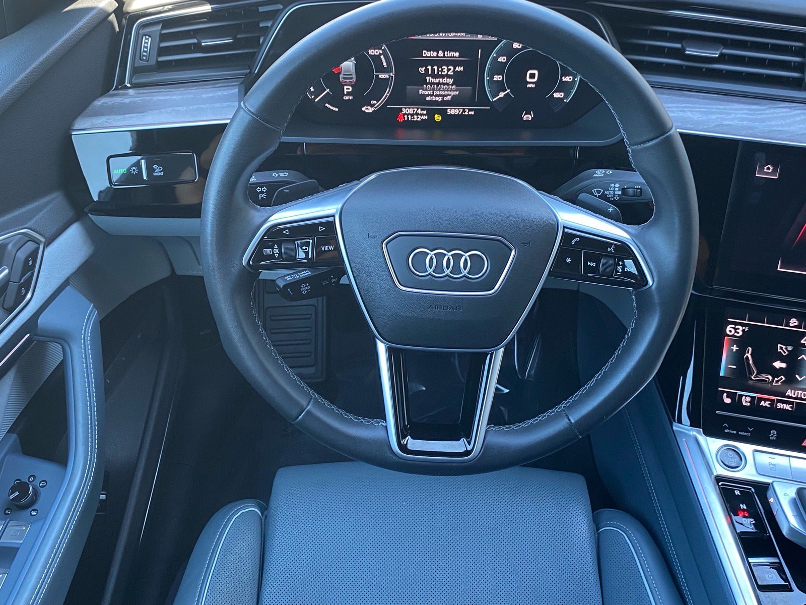 Used 2023 Audi e-tron Prestige w/ Prestige Package AWD/4WD image 6