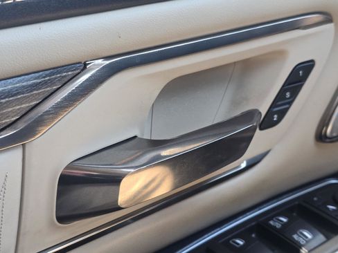 Used 2019 RAM 1500 Limited AWD/4WD image 10