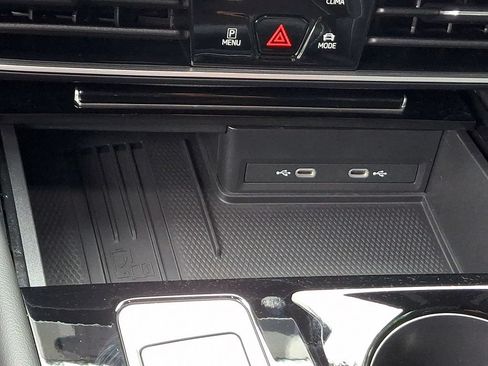 Certified 2025 Volkswagen Atlas Cross Sport SE AWD/4WD image 24
