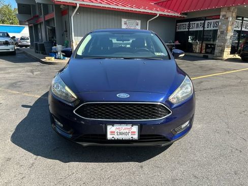 Used 2017 Ford Focus SEL w/ Cold Weather Package image 9