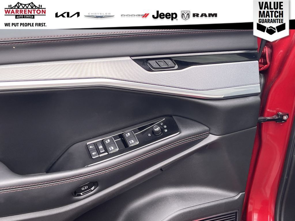 Used 2024 Jeep Wagoneer Launch Edition AWD/4WD image 19